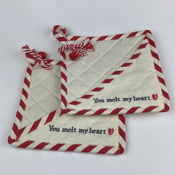 DEI “You Melt My Heart” Potholder Set of 2 NWOT - Picture 2 of 8